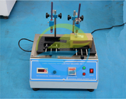 Operazione di segno dell'apparecchiatura di collaudo dell'abrasione dell'etichetta dell'attrezzatura di prova di IEC manualmente